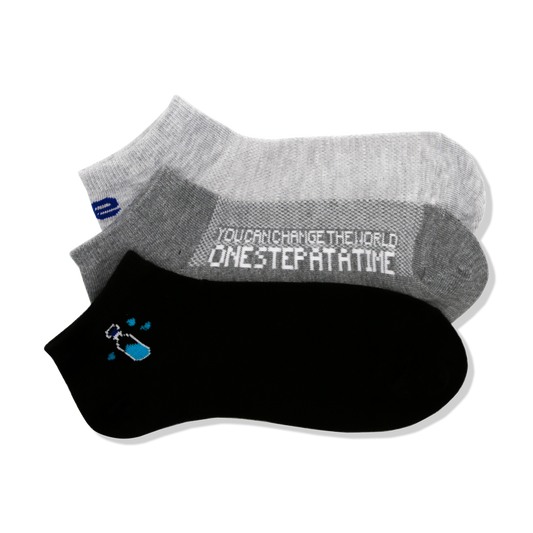 Shop online for sustainable cotton socks for men, sports socks, ankle socks and socks for women.