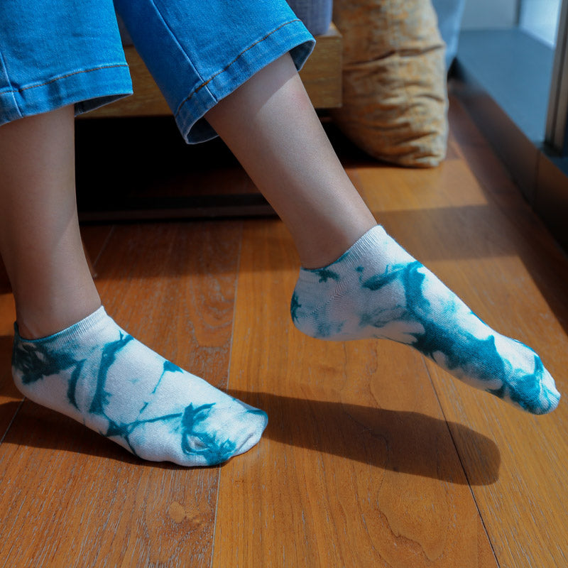 Shop online for high quality bamboo sports socks, ladies socks, ankle socks and cool socks for men.